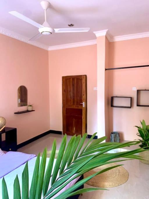 Bungalow X Garten & Terrasse X Wlan X Europaeisch Moshi Bagian luar foto