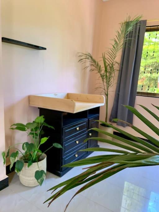 Bungalow X Garten & Terrasse X Wlan X Europaeisch Moshi Bagian luar foto